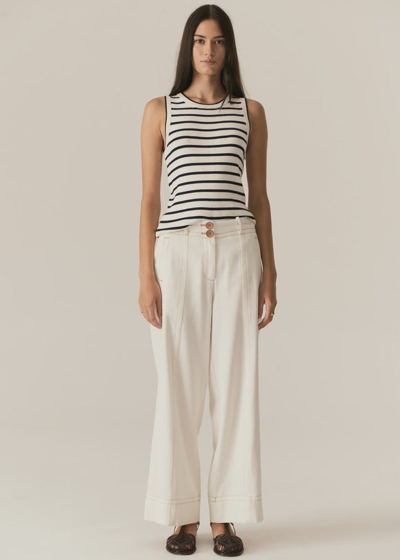 Luca Tank / White & Ink